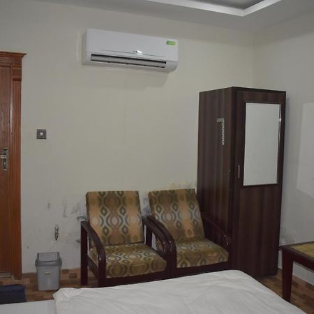 Hotel Kashmir Inn ราวัลปินดี ภายนอก รูปภาพ