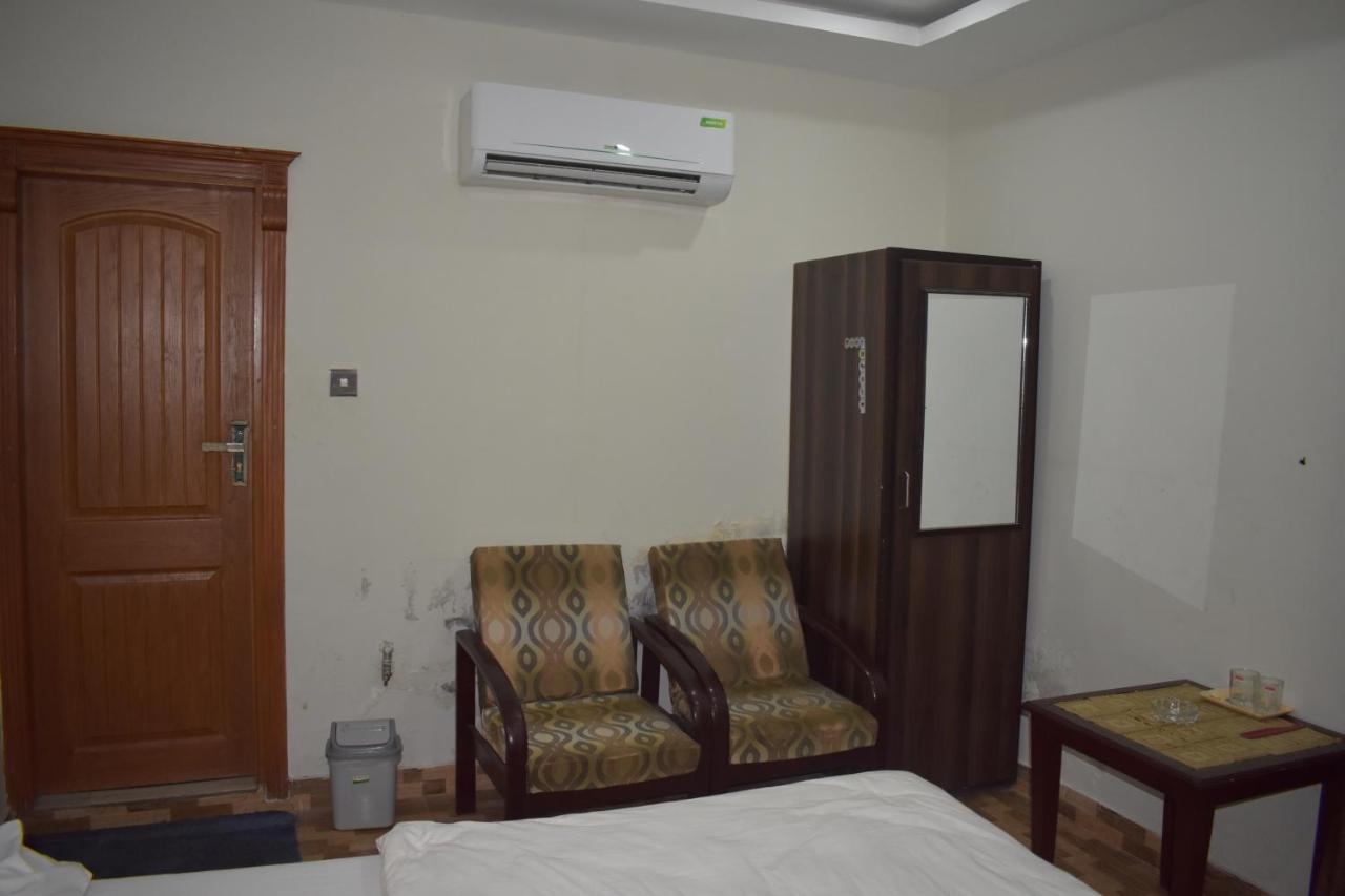 Hotel Kashmir Inn ราวัลปินดี ภายนอก รูปภาพ